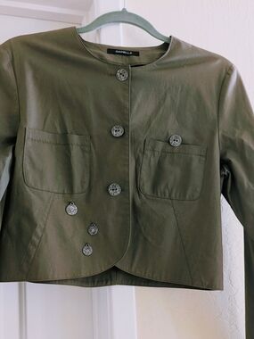 Garella Olive Cropped Button Front Jacket -S
